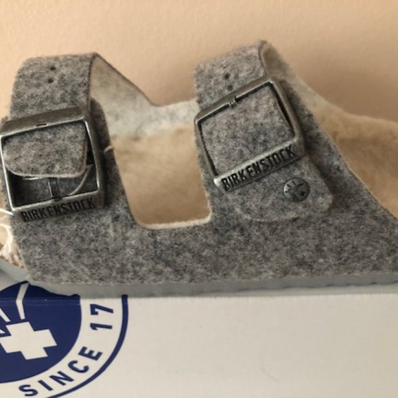 BIRKENSTOCK Arizona Rivet comfortable Sandal for boy or girl. Size: 1, 1.5 - Picture 11 of 13